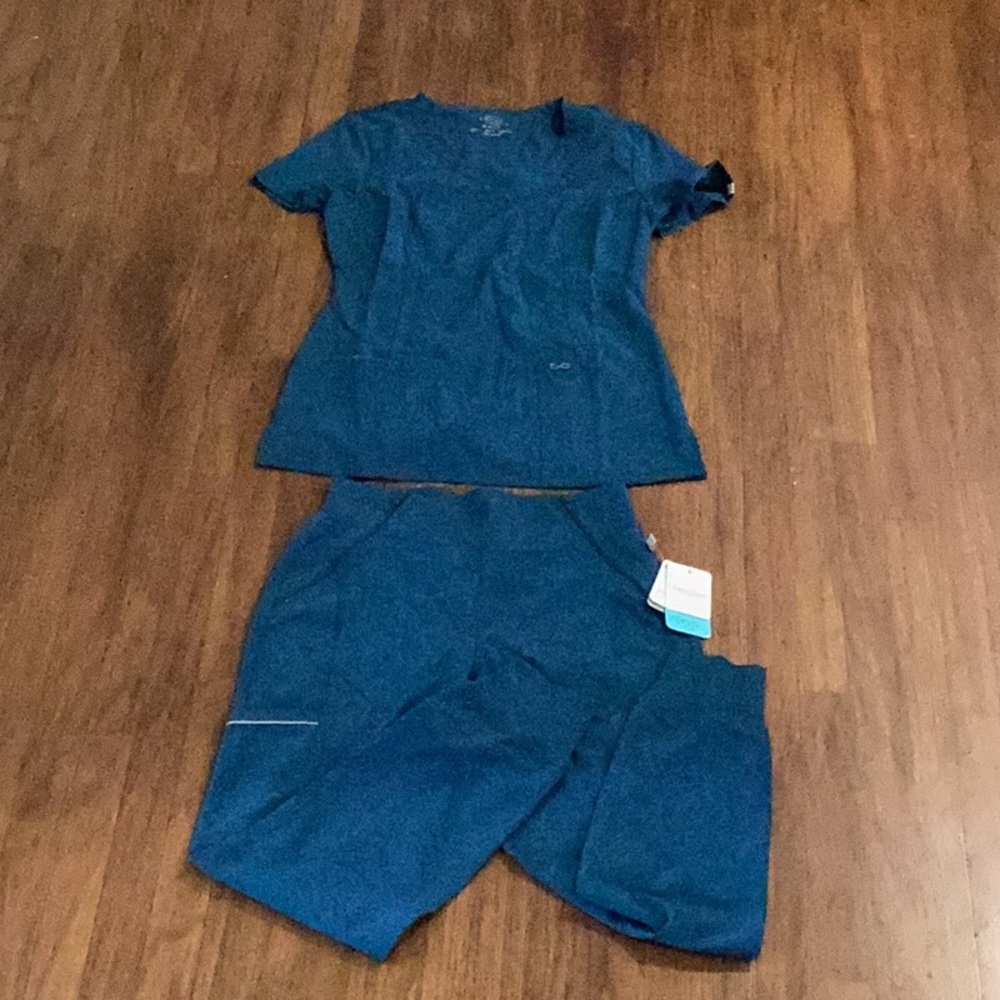 Infinity by Cherokee Women’s Scrubs Caribbean Blue - Picture 10 of 10